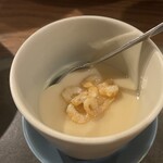 スタンド キッチン ルポン - お通し　茶碗蒸し 　具材は海老のみという、シンプルな内容