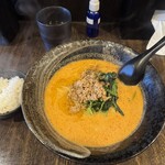 地獄の担担麺 護摩龍 - 護摩龍　麺小　小ライス　シビレアブラ