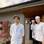 鎌倉 北じま - 今日も素晴らしかったです♪
      いつも丁寧なお見送り、ありがとうございます(^^)v
      
      来年もどうぞよろしくお願いします(⌒▽⌒)