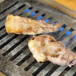 一枚焼肉 ソーセージ にくひろ 三ノ宮店 - 