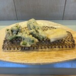 てんぷら 鶴吉 - 青菜　ピーマン　穴子