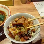 夜鳴生姜醤油ラーメン火折尊 - 深夜のチャーシュー丼