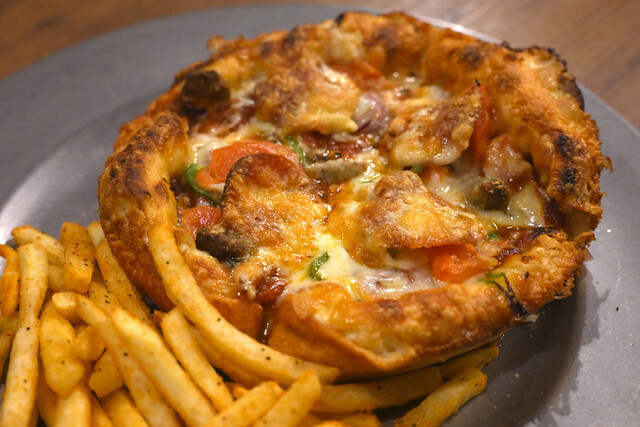 SUPER PIZZA - 東大前/ピザ | 食べログ