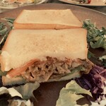 明治安田CAFE 丸の内 - 