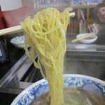 焼肉鴻漸 - 鴻漸ラーメンの麺