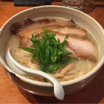 臥龍 - 炙りチャーシューメン