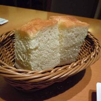 ヤマガタ サンダンデロ - 自家製フォカッチャ