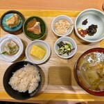 出汁しゃぶおばんざい おかか - 