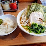 横浜家系ラーメン 満月家 - 