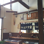 Udon Ebisuya - カウンターと相席風のお座敷