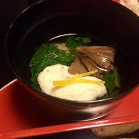 東京 芝 とうふ屋うかい - ふわふわのすり身なんだよねぇ…これはさほど驚かないです
                  