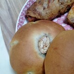 BEAVER BREAD BROTHERS - ピスタチオクリームパン♡自然なピスタチオペースト♫飾らない風味♡