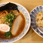 麺や みくら - 料理写真:中華そば半チャーハンセット 950円