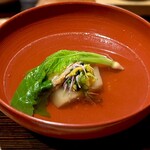 おみ乃 神谷町 - 聖護院かぶと鶏もも肉のすまし汁。