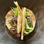 MUBE - 琵琶湖天然公魚　自然栽培の野菜　柑橘と豆乳ヨーグルト　蕎麦粉生地