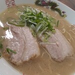 白龍ラーメン - うちゅくちぃぃ〜チャーシュー♪