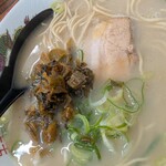 白龍ラーメン - 替玉　100円 　チャーシュー、ネギ、スープが復活