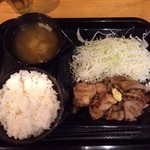 おとなの生姜焼 - 生姜焼き定食