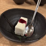 和創旬彩 くうひな - レアチーズ　ラズベリーソース