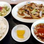 大吉飯店 - きのこと青梗菜の炒め定食