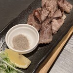 ちんちくりん 新橋本店 - コーネから。広島でしか見ない部位よねー。