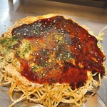 広島スタイル お好み焼 くじら - 料理写真: