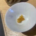 煮干しのビリー - 唐墨の和え玉を目当てに訪問しましたが売り切れ…残念がっていると「試食してください」とサービス♪