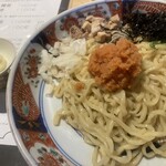 煮干しのビリー - 玉ねぎ､ﾁｬｰｼｭｰ､魚粉､岩海苔､大葉