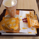 ゼッテリア - ドリンク写真:絶品チーズバーガーセット(税込990円)