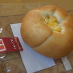 と・わーくベーカリー - コーンマヨ