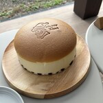 りくろーおじさんの店 彩都の森店 - りくろーおじさんの超焼きたてチーズケーキ