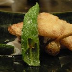 神戸座屋 - 「とらふぐ唐揚げ」アップ写真。