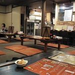 居酒屋こざる - 何だか落ち着く座敷