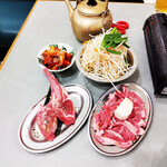 生ラムレア焼きジンギスカン羊屋 チョップ - 