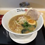 麺処 とりとん - とりとんらーめん(850円、斜め上から)