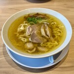 親鶏中華そば 綾川 大成店 - 塩中華そば（930円）＋麺増し（150円）
                                ネギぬき