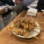 新時代 新宿西口大ガード店 - 伝串　小ピラミッド300円（6本）
