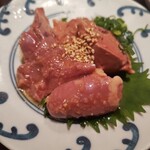 酒場 なるくち - 低温調理の白レバ刺し