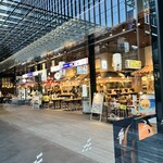 貝・刺身専門店 しらはら みなとみらい一番街 - 