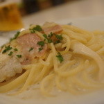 グランディーバ・チェターラ - ベーコンと舞茸のクリームソース