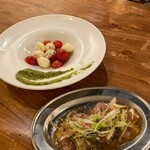 大衆バル29man - 水牛モッツァレラのカプレーゼと鶏たたきのカルパッチョゆずポン酢