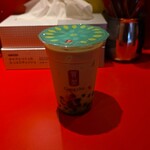 ゴンチャ - ドリンク写真:マンゴー阿里山ウーロンミルクティー+ナタデココ