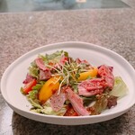 茶茶 白雨 - ローストビーフのサラダ