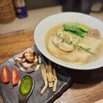 Tokyo Style Noodle ほたて日和 - 帆立の塩そば✨つけ麺に負けず豪華で彩り豊かですよ⭐️