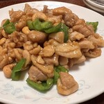 藤十飯店 - 『鶏肉とカシューナッツの炒め』