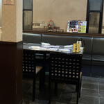 福わ家 - テーブル席