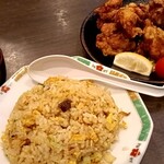 みんほう - 料理写真:焼き飯と若鶏の唐揚げ