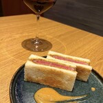 焼肉神威 - 特製ヒレカツサンド