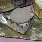 ザ・マスター byバターバトラー - 料理写真:『ラムレーズンバターサンド　3個入り　1,728円』