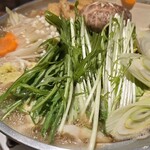 焼とり・ちゃんこ どすこい - ちゃんこ鍋・醤油。